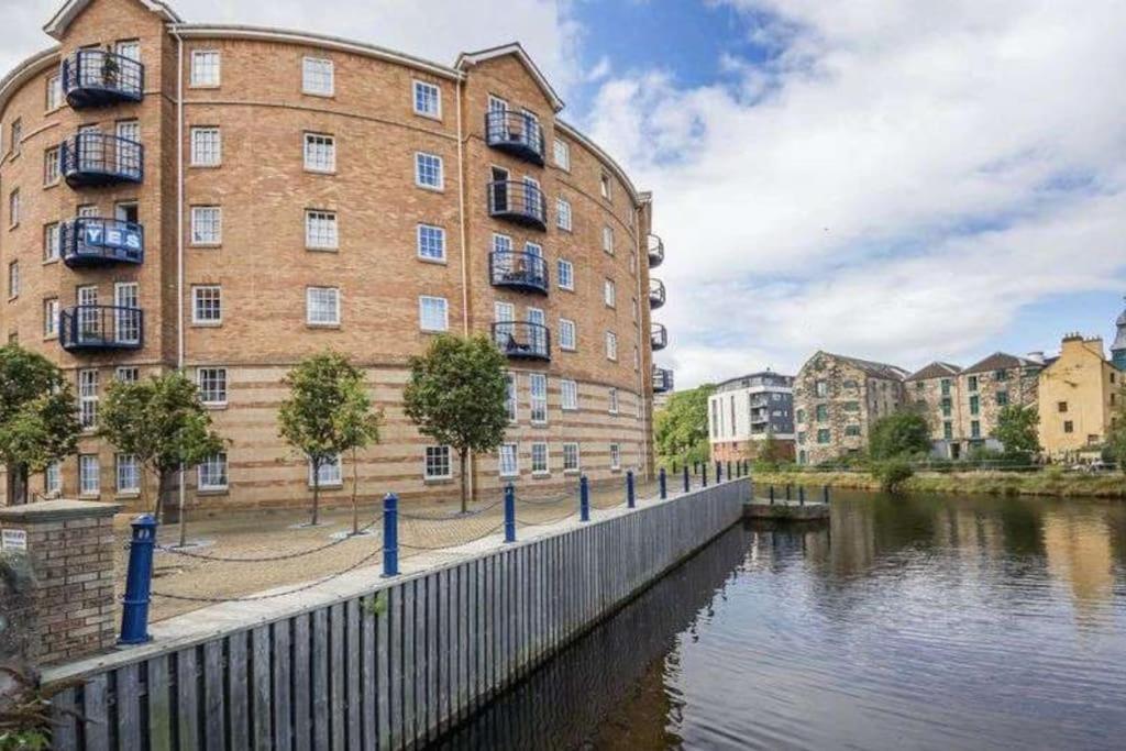 My Waterfront Apartment, Views Over Water Of Leith Edinburgh Exterior photo